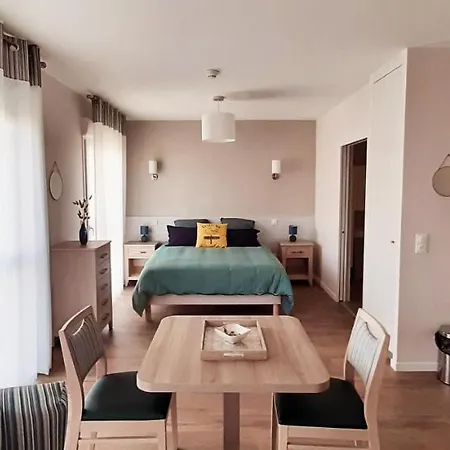 Les Logis D'oleron * 奥雷龙圣皮耶尔